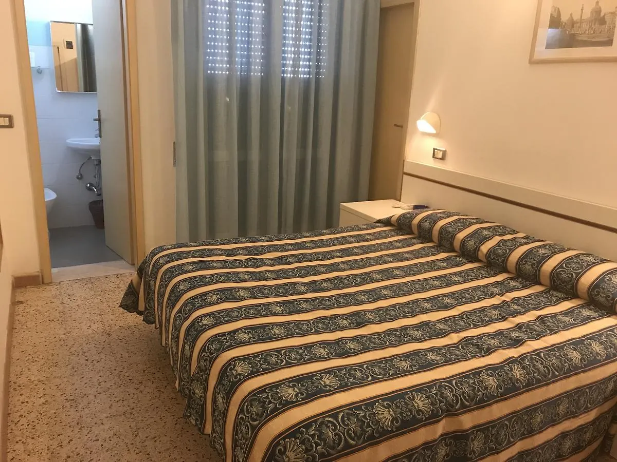 Hotel Riva Rimini 2*,  Italy